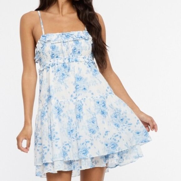 1 LEFT!! GREAT ESCAPE BLUE FLORAL MINI DRESS - Picture 1 of 3